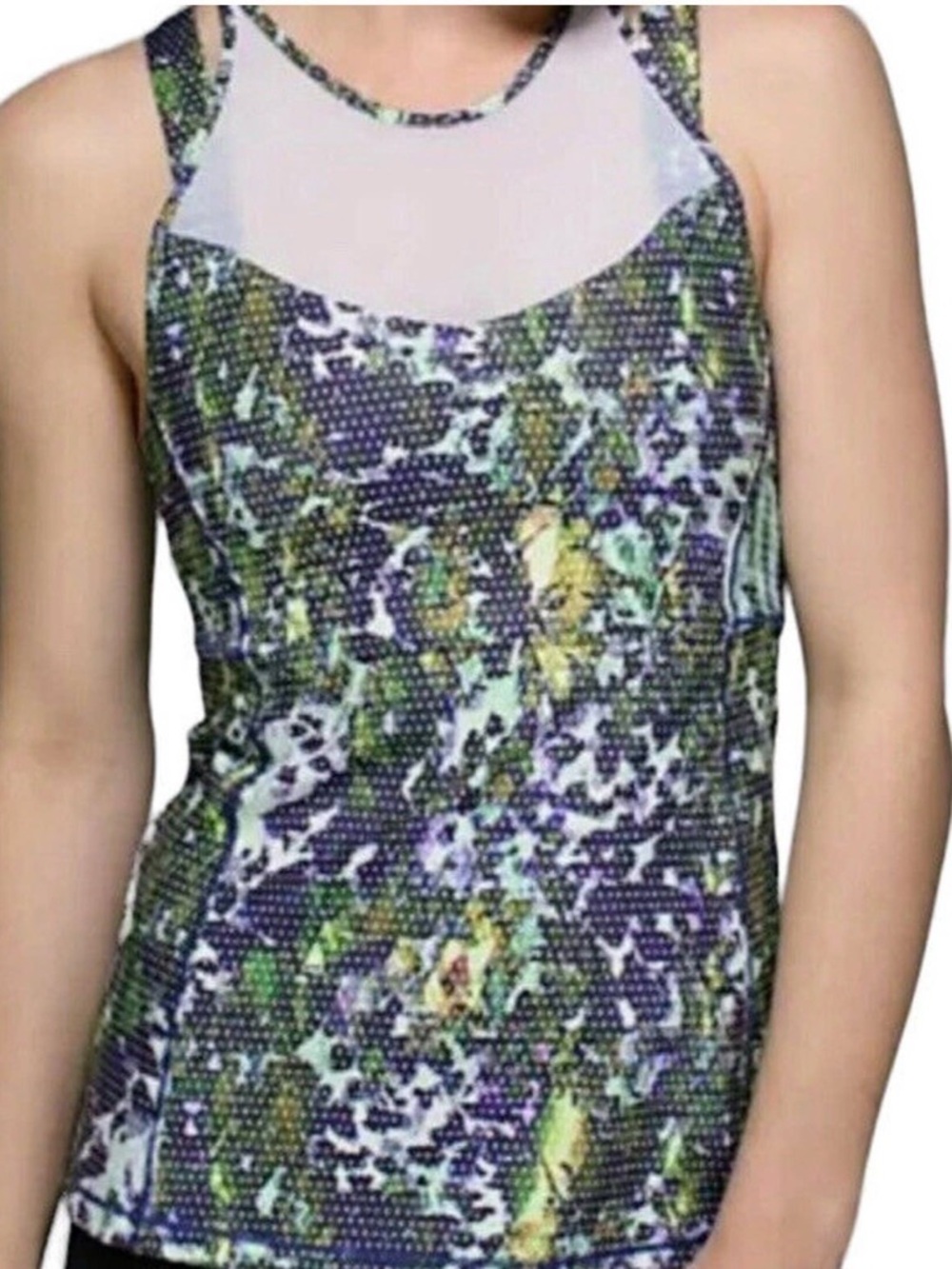 Lululemon Running in the city tank, built in bra size 6
